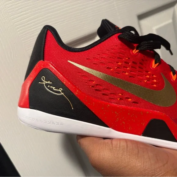 Nike Kobe 9 EM Low Protro "China" sneakers - Picture 5 of 14
